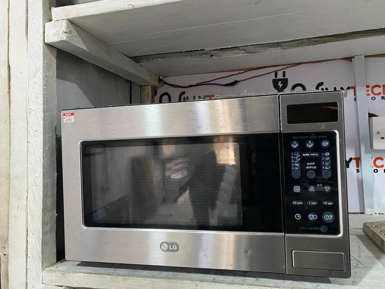 LG Single Microwave