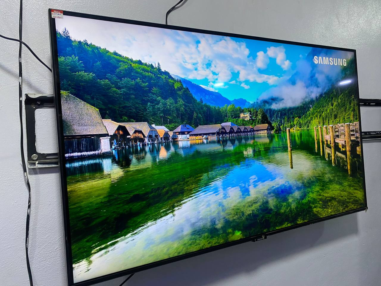 Samsung 43" Smart Hub QLED 4K HDR Flat Screen TV (2021]