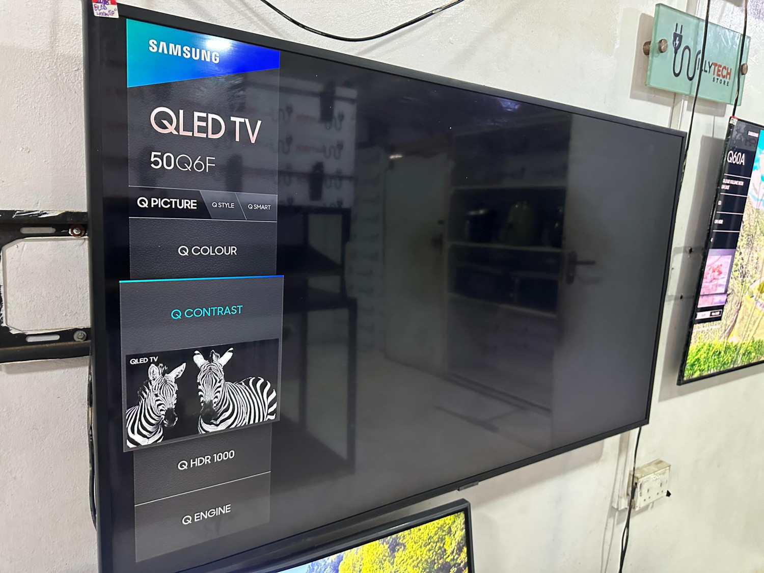 Samsung 50'' Smart Hub QLED 4K HDR TV