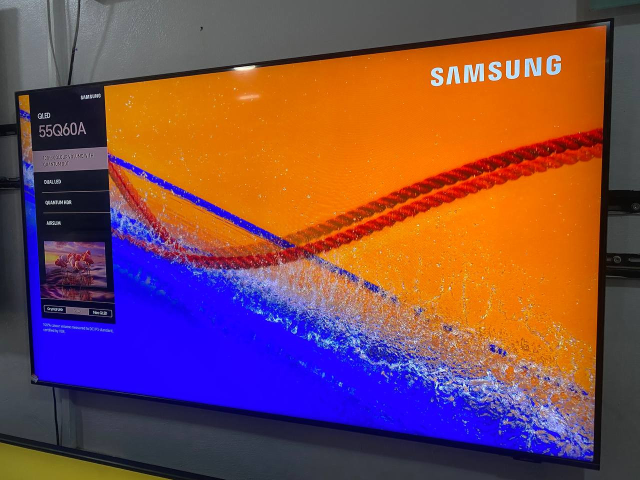 Samsung Smart Hub 55" QLED 4K HDR TV [2021]